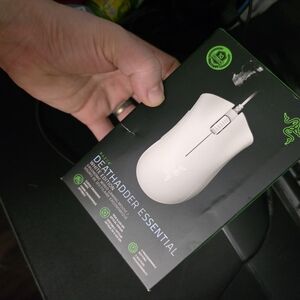 Razer DeathAdder Essential Mouse in White